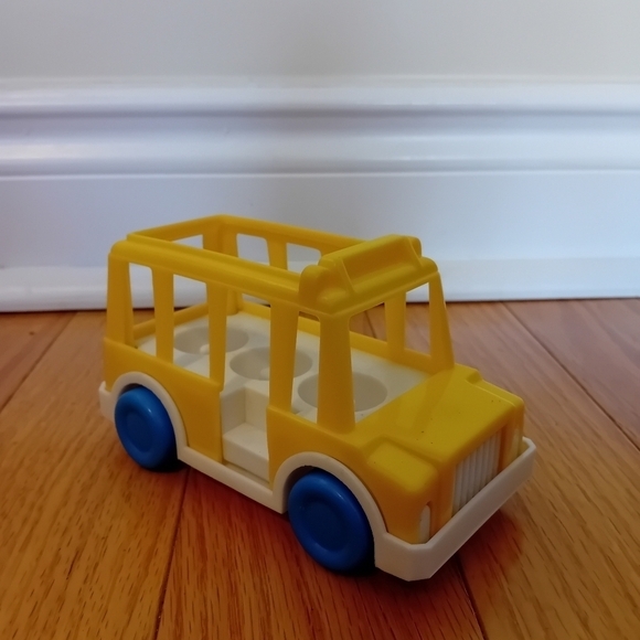 Vtg 90s Lyons Group Barney & Friends Barney's Schoolhouse Acc Bus, Seesaw Slide - Picture 9 of 11